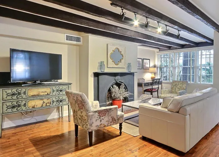 Vacation rental: Orleans Square