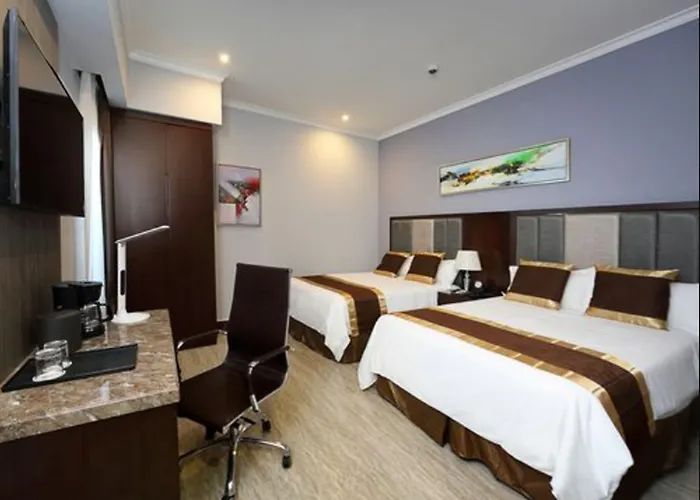 City Plaza & Suites