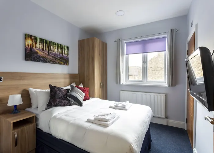 Wellesley Hotel