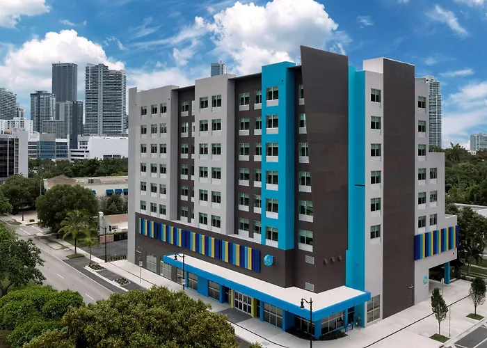 Hotel near College: Tru By Hilton Miami West Brickell