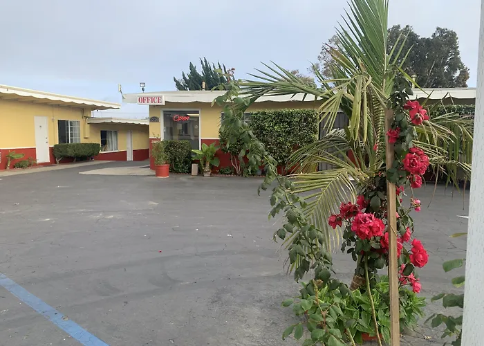 Ventura Beach House Motel