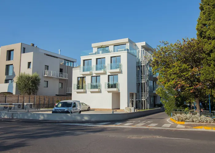 Hotel con piscina: Hotel Vinci