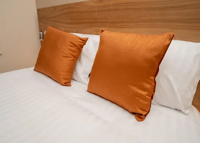 Eagle Hotel Luton Airport