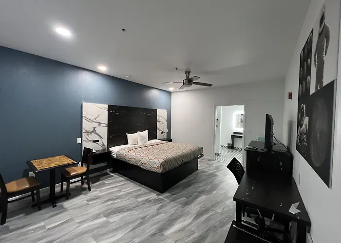 Grand Villa Inn Galleria