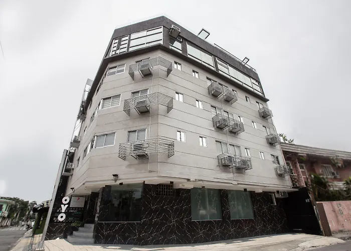 Circuit Hostel
