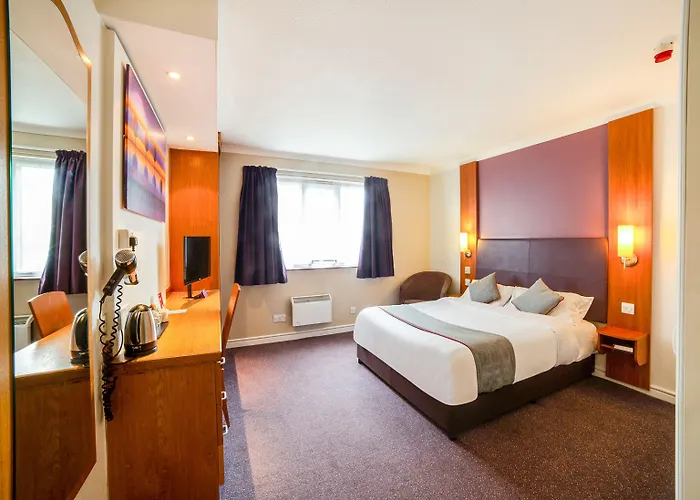 Oyo Lakeside Haydock Hotel, St Helens, A580 East Lancs, Garswood Old Road