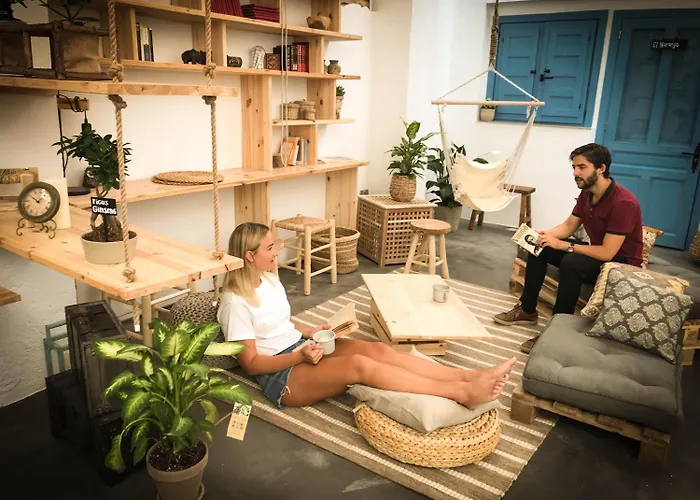 Ping Pong hotel: Cantagua Hostel