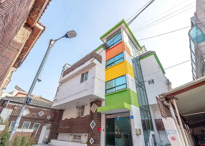 Apartment: Seeu House Hongdae
