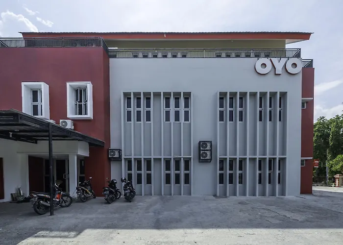 Oyo 2132 Pondok Avicenna