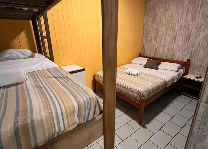 BC Paradise Hostel&Suítes