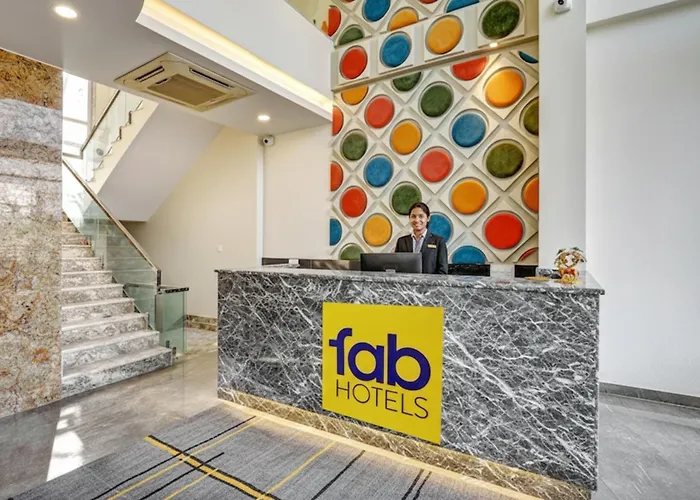 Сity center hotels Fabhotel The White Moon