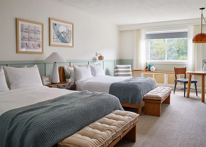 Hotels with a view Wayfinder Newport