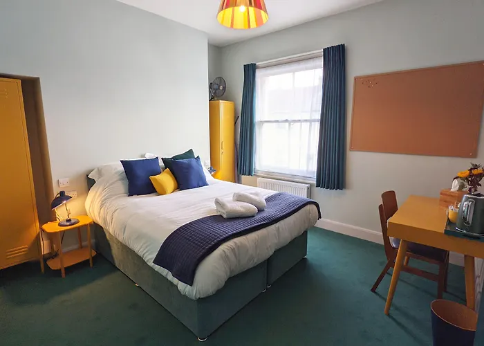 The Stirling Arms Pub & Rooms