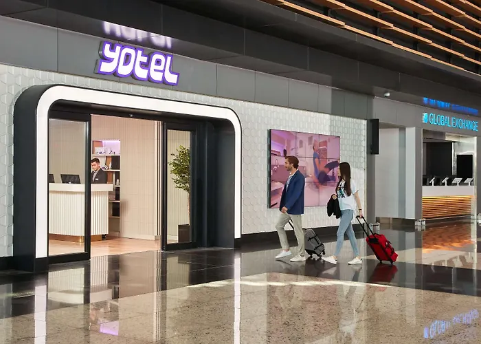 Familienhotels Yotel Istanbul Airport, City Entrance
