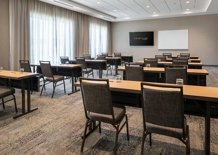 Courtyard By Marriott Petaluma Sonoma County