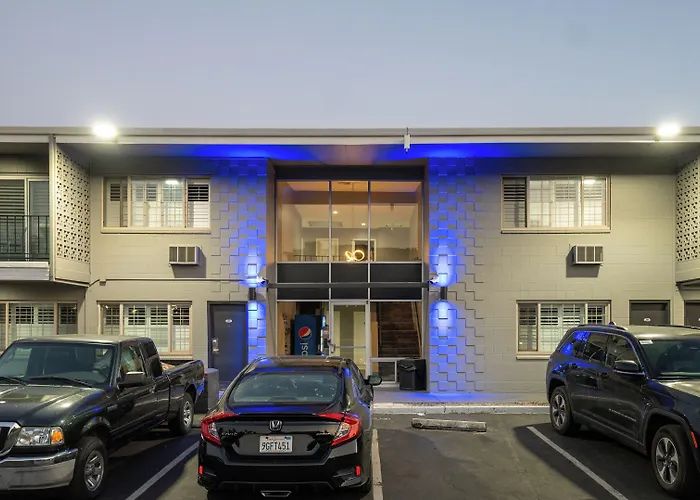 Seaside Inn & Suites