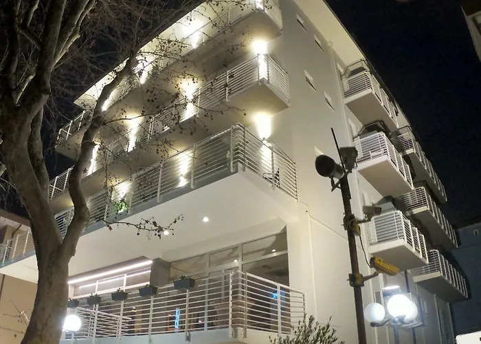 Kinderhotel Half Moon Airport Restaurant