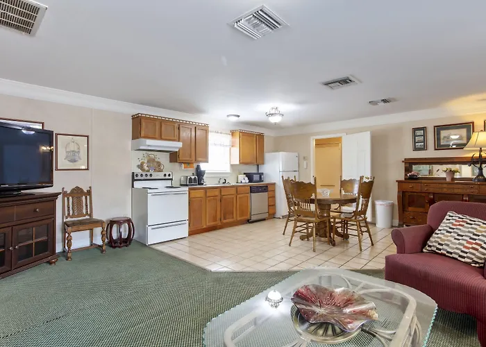 Edgewater Inn - Biloxi Beach