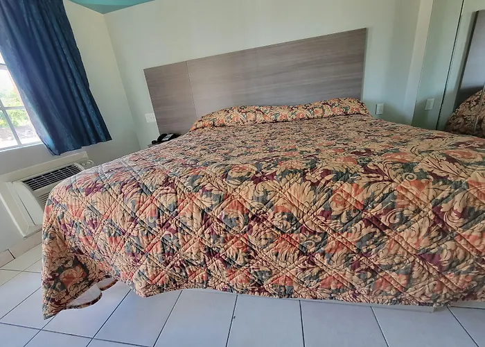 Maxim III Motel