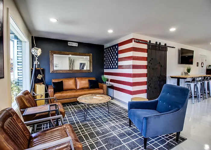 Resorts Guide Americana Modern