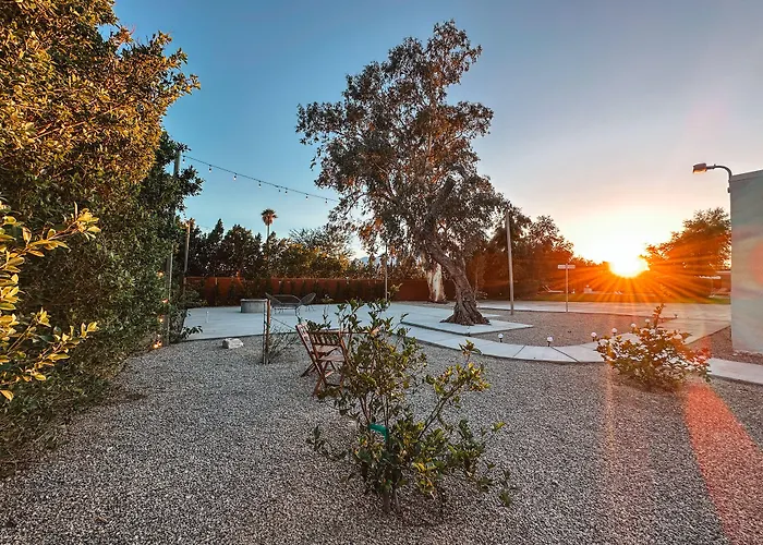 The Yucca Hotel (Adults Only)