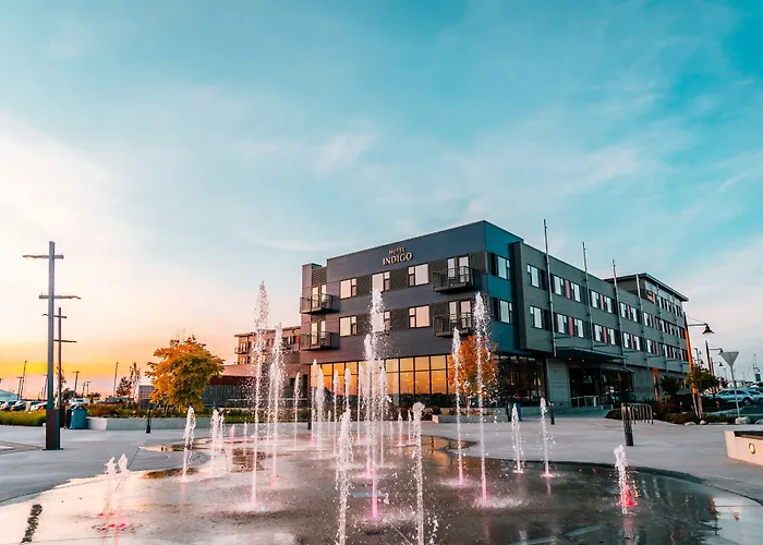 Hotels With Four Stars Indigo Seattle Everett Waterfront Place By Ihg