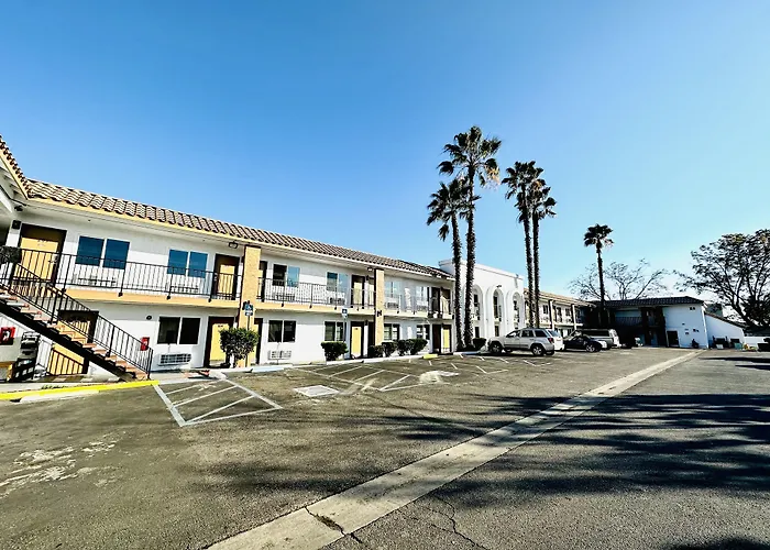 Casa Blanca Hotel - Cypress, Buena Park