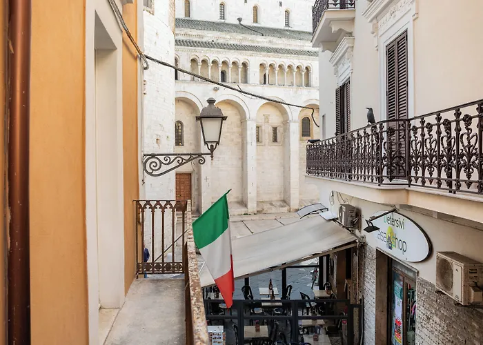  LandLord 8 - Una Finestra Sulla Cattedrale
