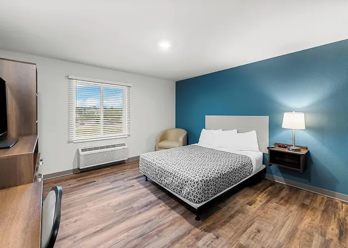Woodspring Suites Kansas City Airport
