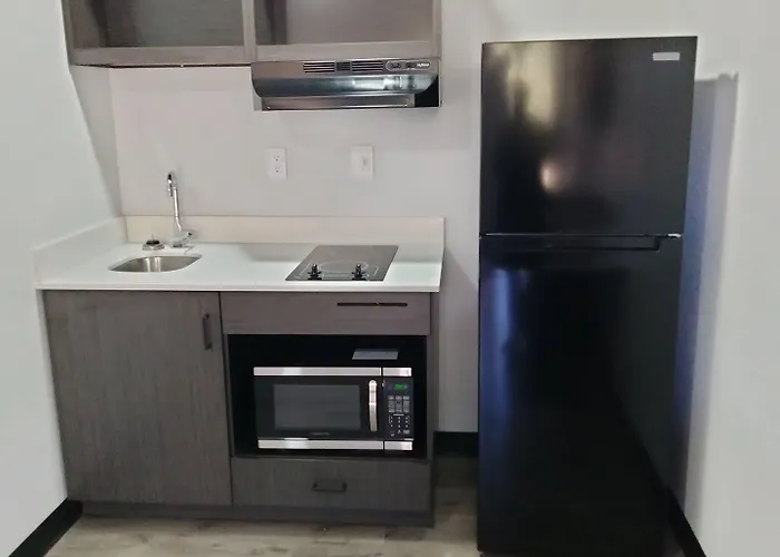 Southern Suites Forest Park