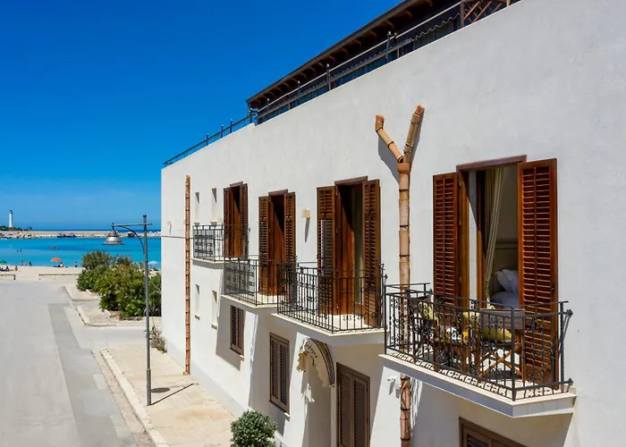 Hotel con piscina: Mira Spiaggia