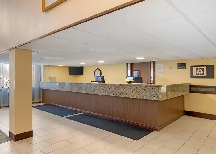 Clarion Hotel & Conference Center Lansing West