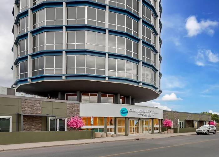 Clarion Lakeside Inn & Conference Centre