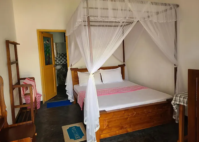 Sayura Beach Hotel