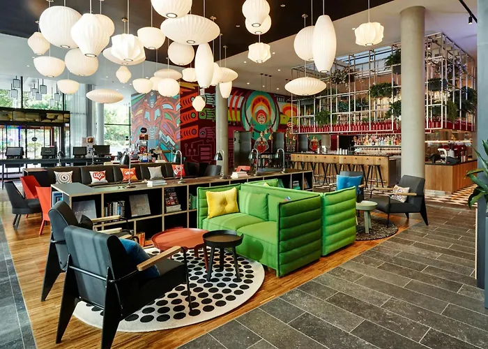 Luxury hotel only: Citizenm Seattle South Lake