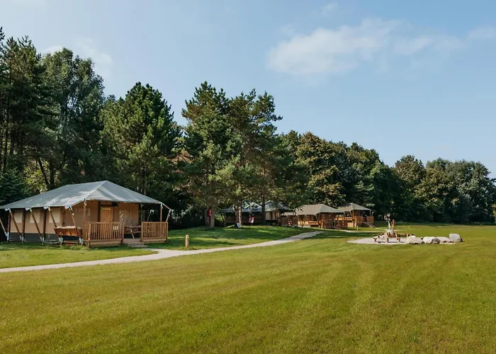 Glamping Lodge With Eco-Wellness