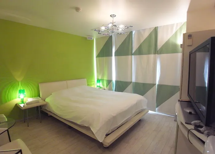 V Hotel