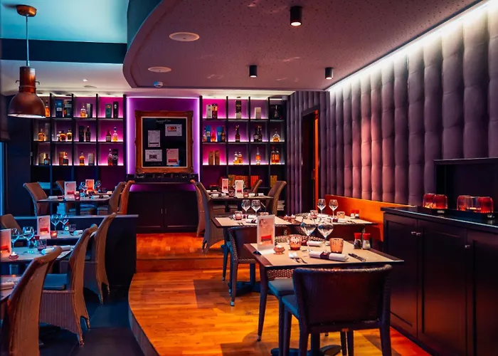 RAVeL Hotel Cyrano