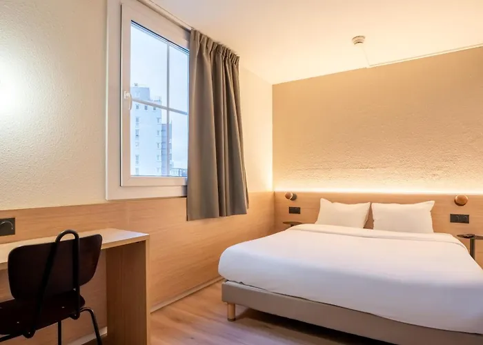 Kyriad Eco - Suresnes - La Defense