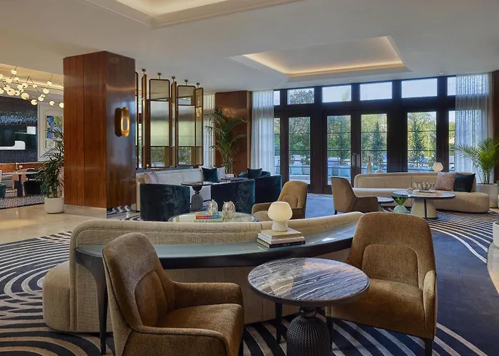  Cameo Beverly Hills, Lxr s & Resorts