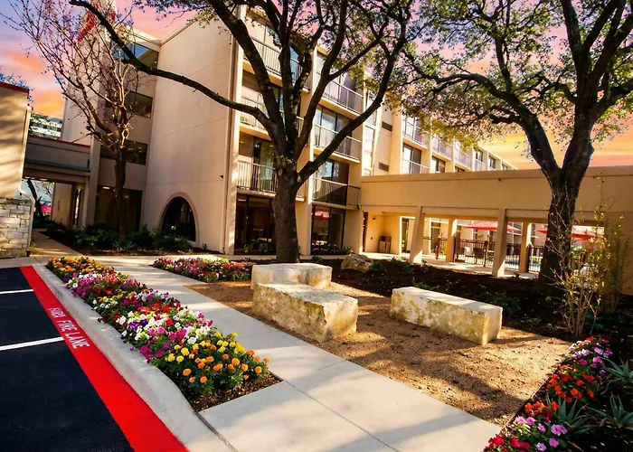 Ramada By Wyndham Austin South