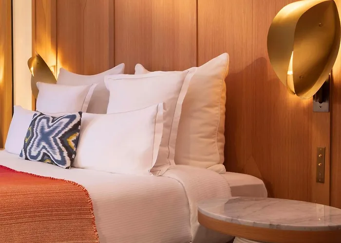 Boutique hotels Vernet Champs Elysees Paris