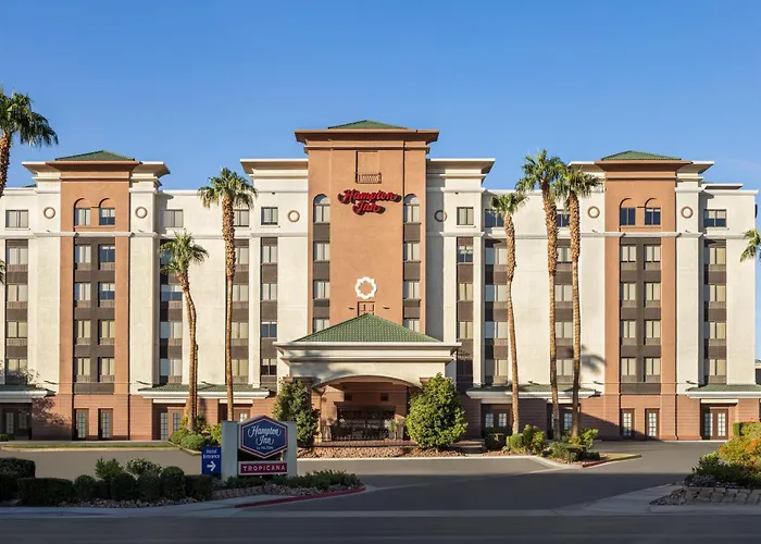  Hampton Inn Tropicana