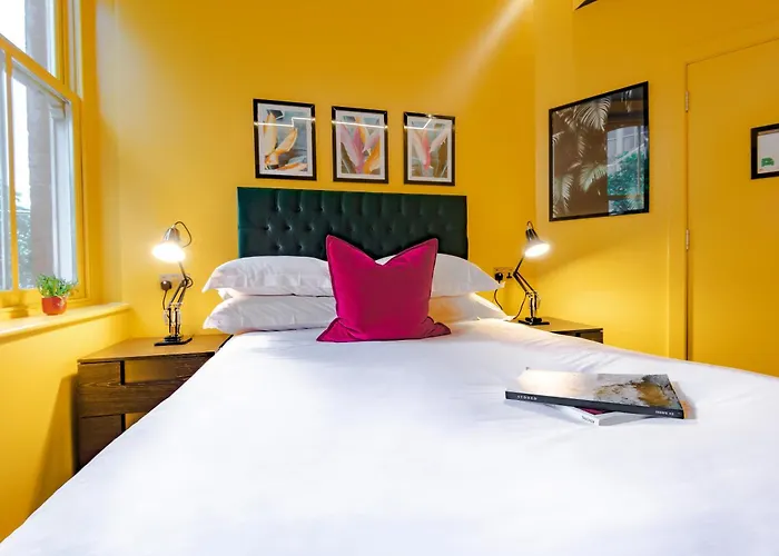 Family Friendly Hotels Hux , Kensington
