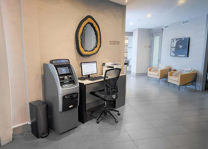 Family Hotel: Sandman Signature Toronto Airport Hotel