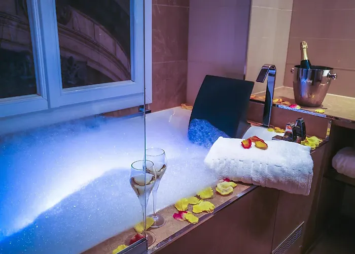 Hotel com jacuzzi: Secret De Paris - Hotel & Spa (Adults Only)