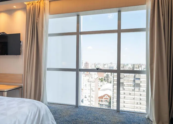 Hotel com pingue-pongue: Holiday Inn Rosario By Ihg