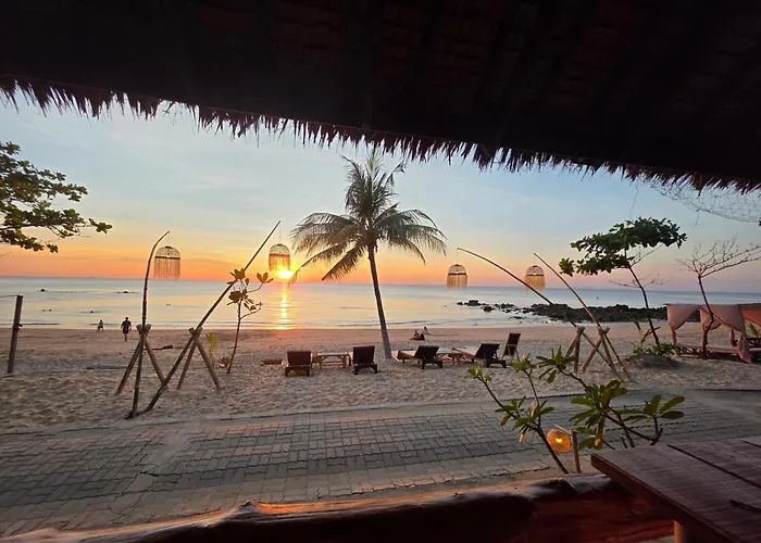 Relax Bay Beach