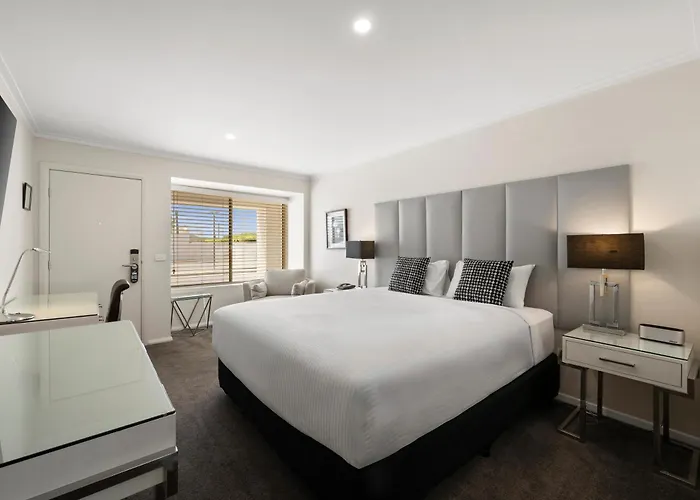 Hotels With Four Stars Carrington
