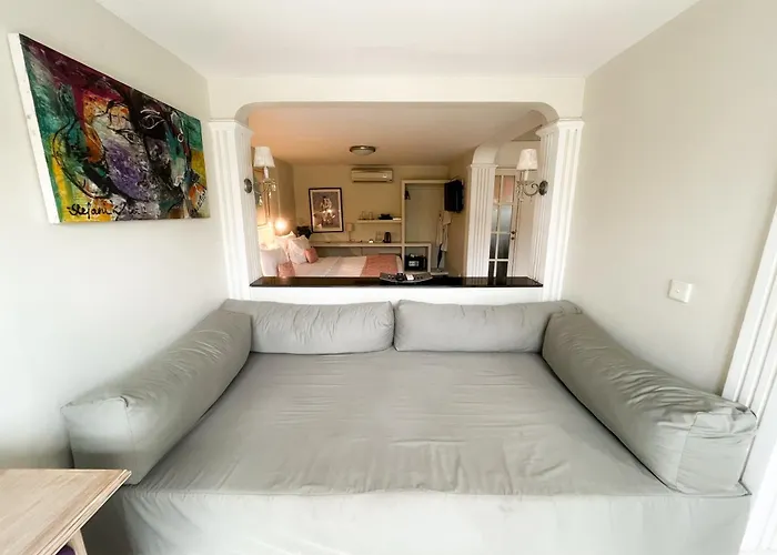 Casa Artista By Kresna Hospitality